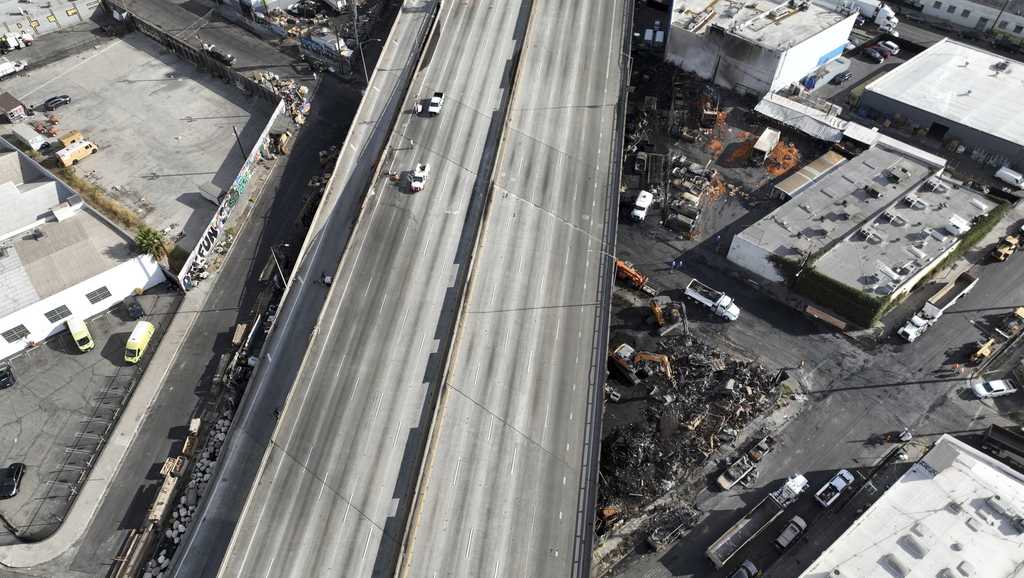 Featured image for Arson Suspected in Los Angeles Freeway Fire, Causes Indefinite Closure