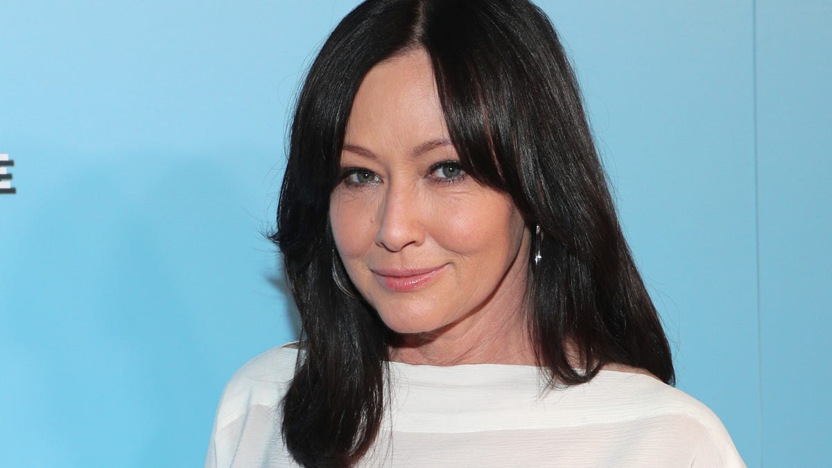 Featured image for Shannen Doherty's Unconventional Wishes Amid Cancer Battle