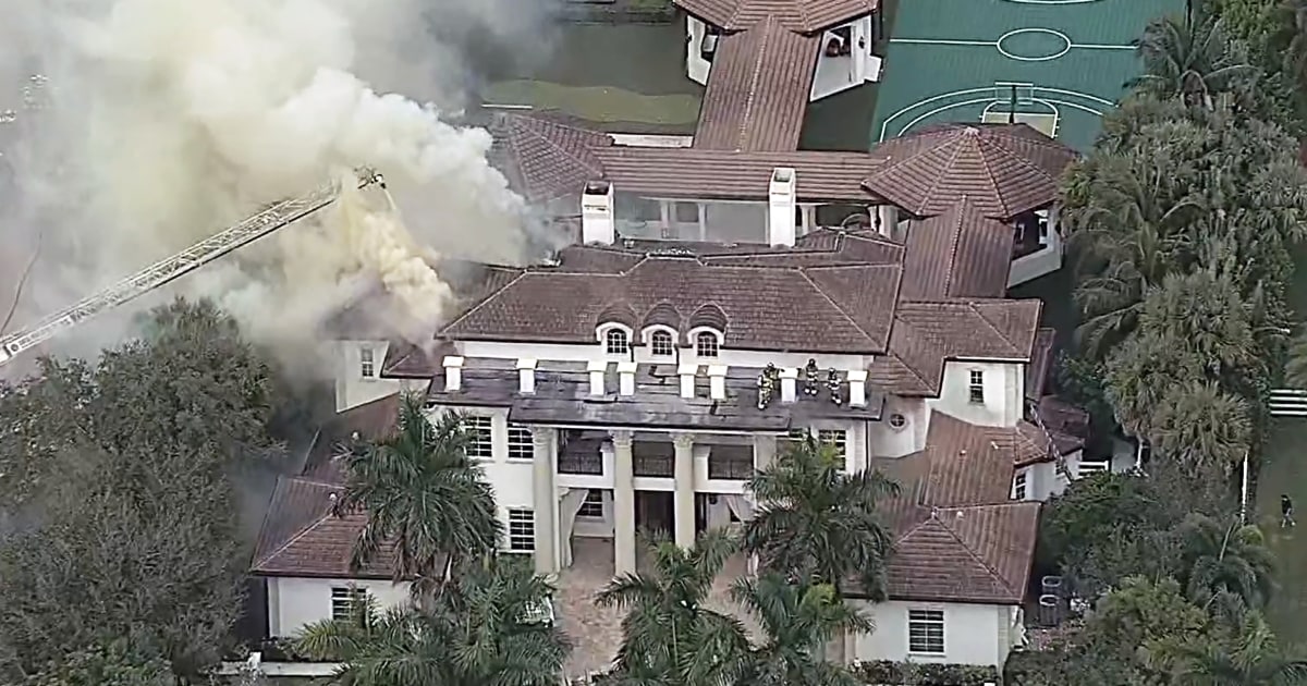 Tyreek Hill and Family Unharmed as Fire Severely Damages Dolphins Star's Home