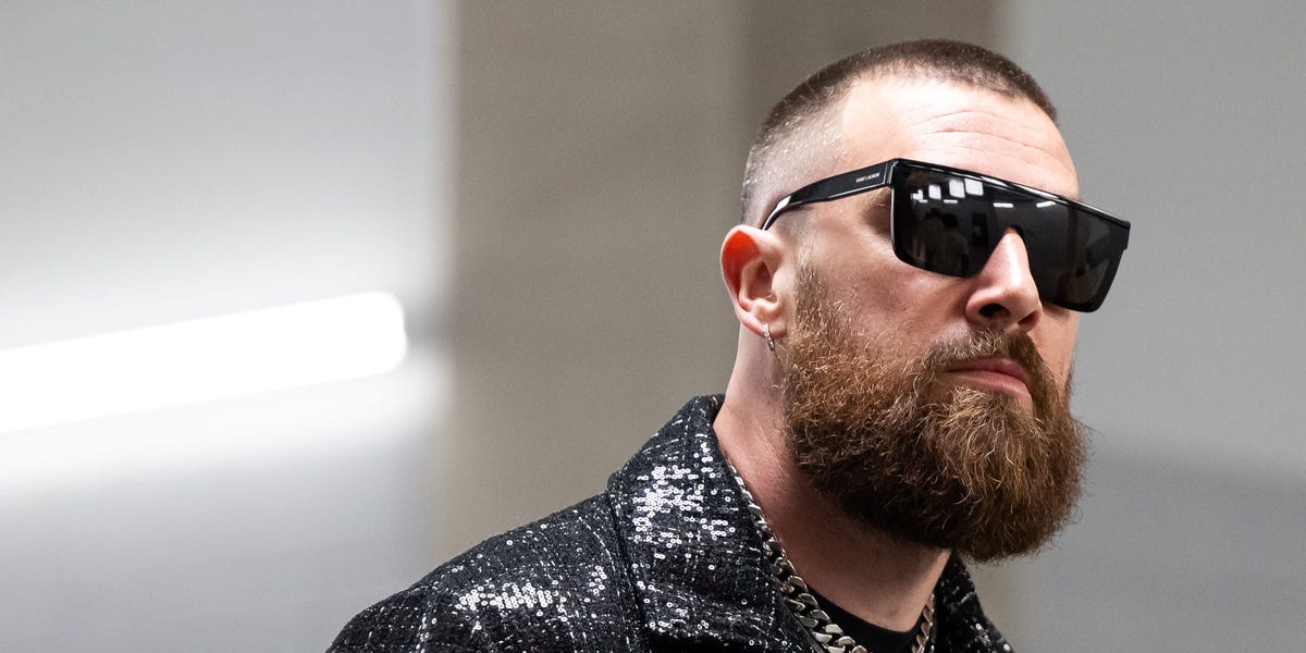 Featured image for Travis Kelce and Patrick Mahomes Celebrate Super Bowl Win in Vegas with Taylor Swift