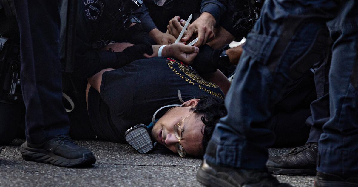 Featured image for LA Police Under Scrutiny for Treatment of Journalists During Protests