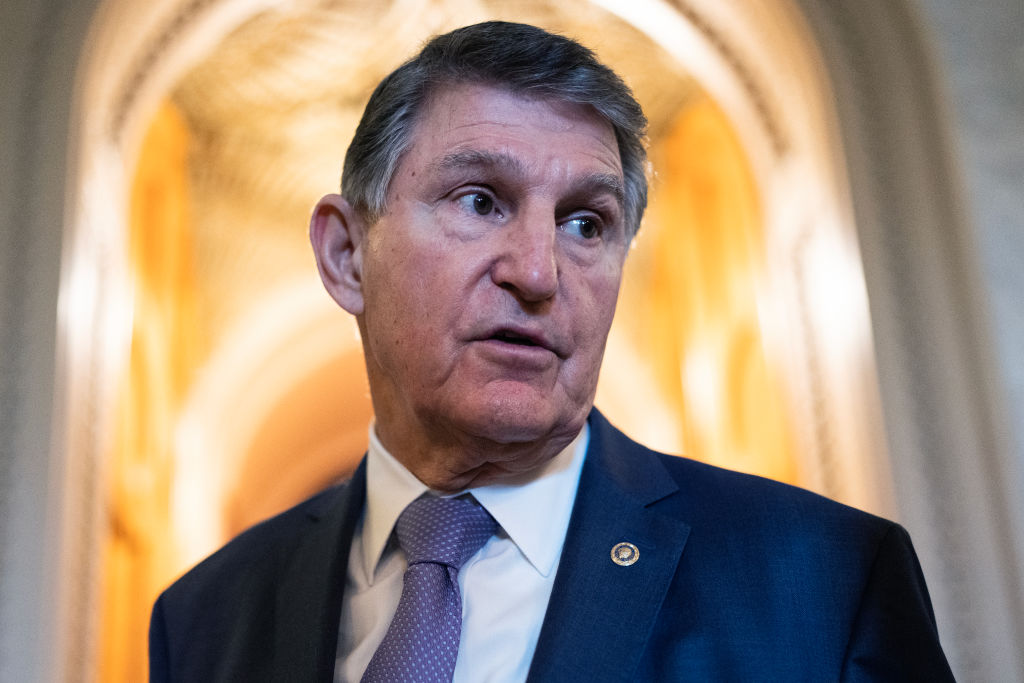 Featured image for Manchin's Memoir Reveals Political Battles and Power Struggles