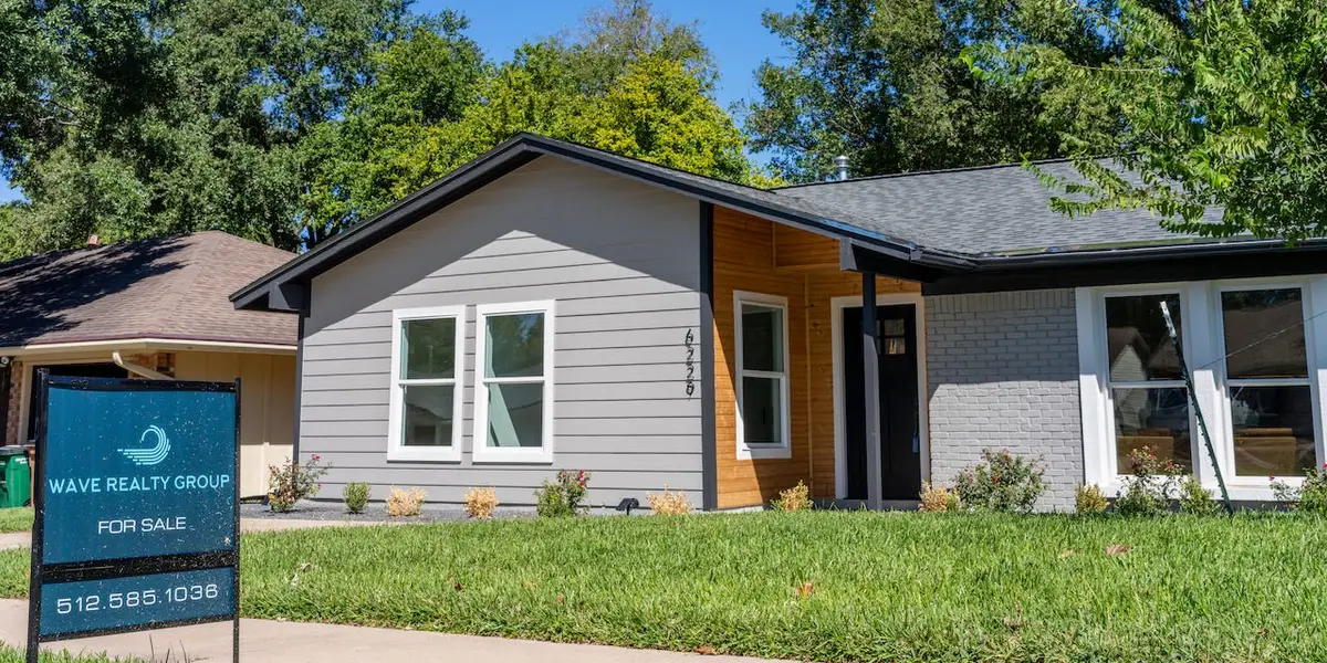 Featured image for "Migration Trends: High-Income Singles Swap West Coast for South and Southwest"