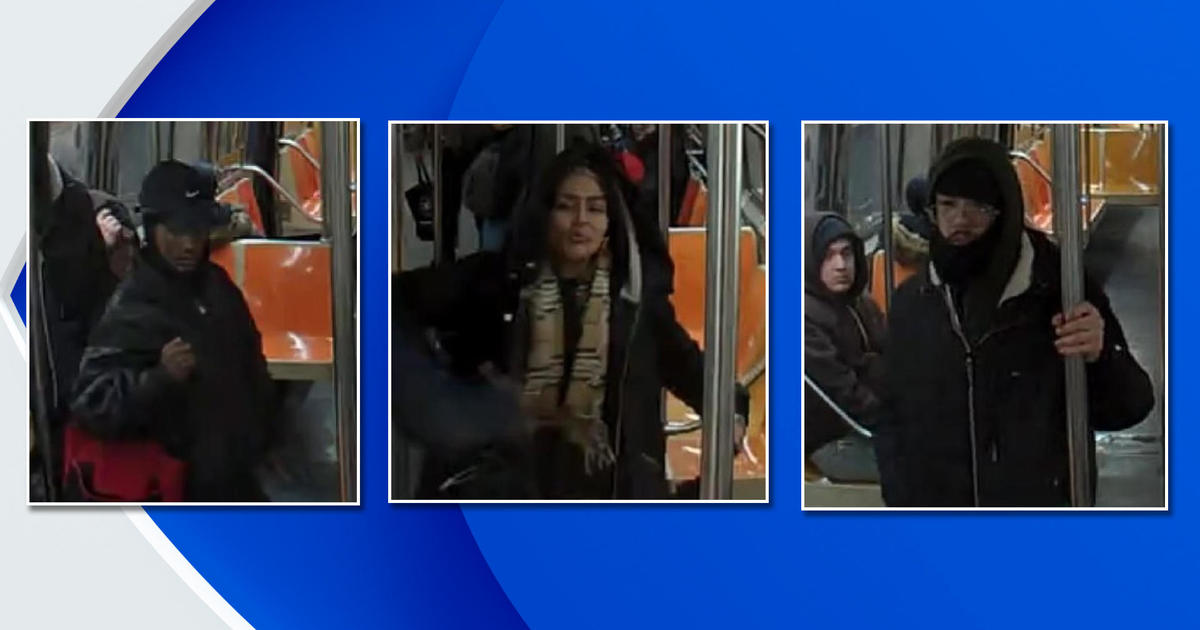 Featured image for "Man Fatally Shot on Bronx Subway, Police Seek 3 Suspects"
