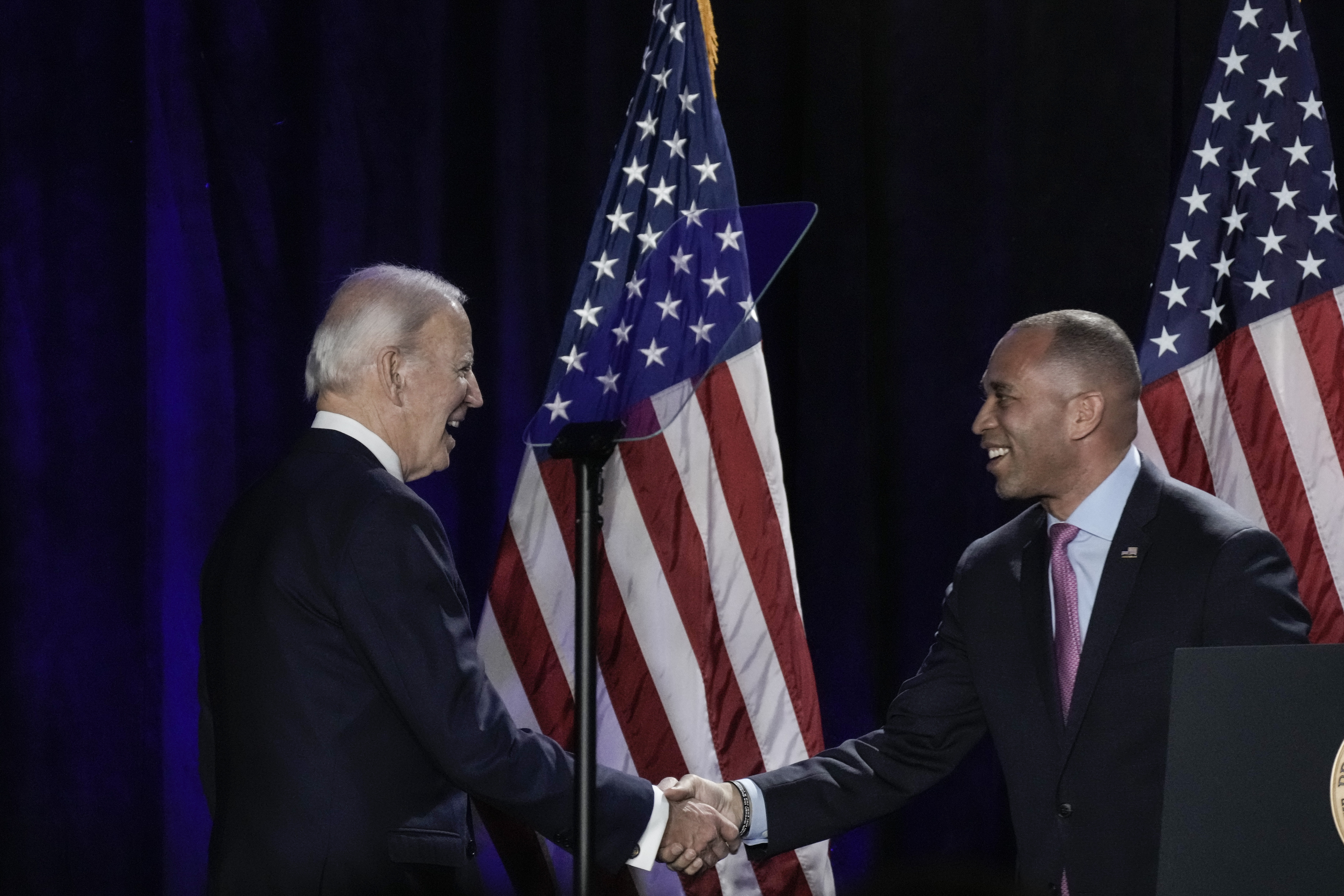 Jeffries Takes Firm Stance on Clean Debt Ceiling Increase Amid Global Economic Uncertainty