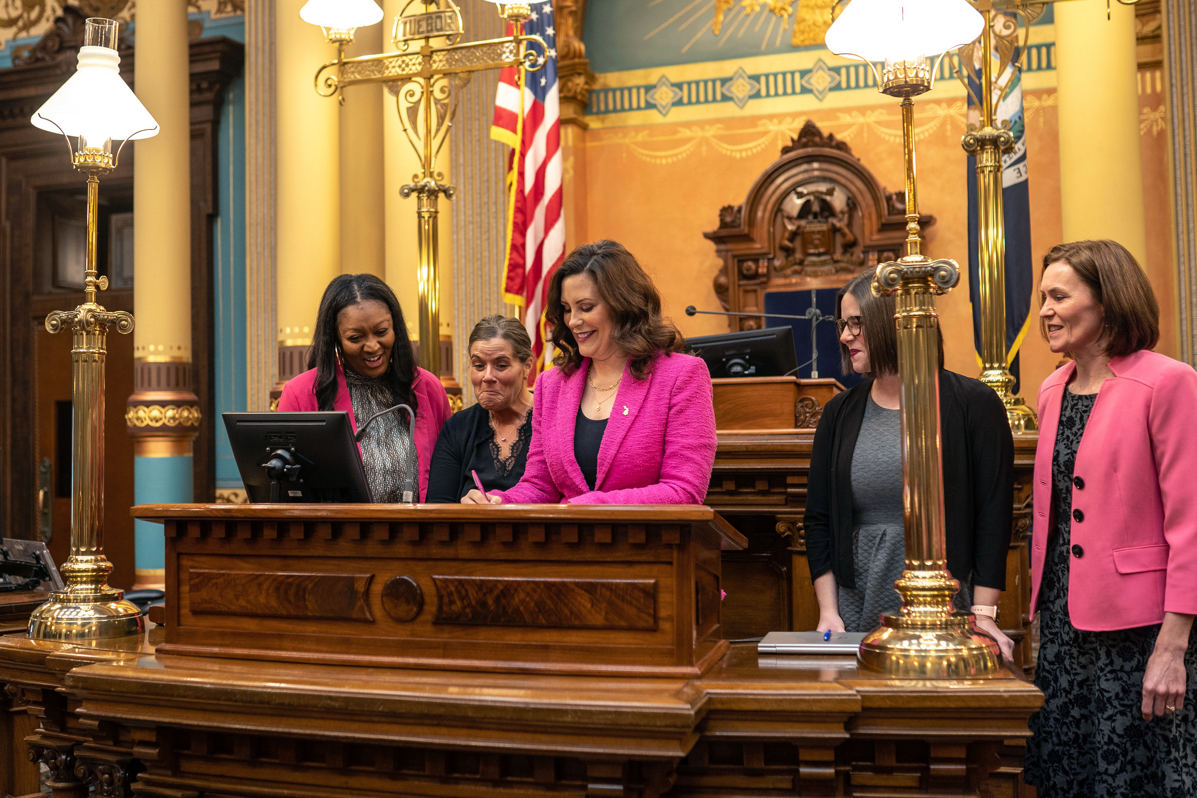 "Whitmer Urges Biden to Take Stronger Stance on Abortion"