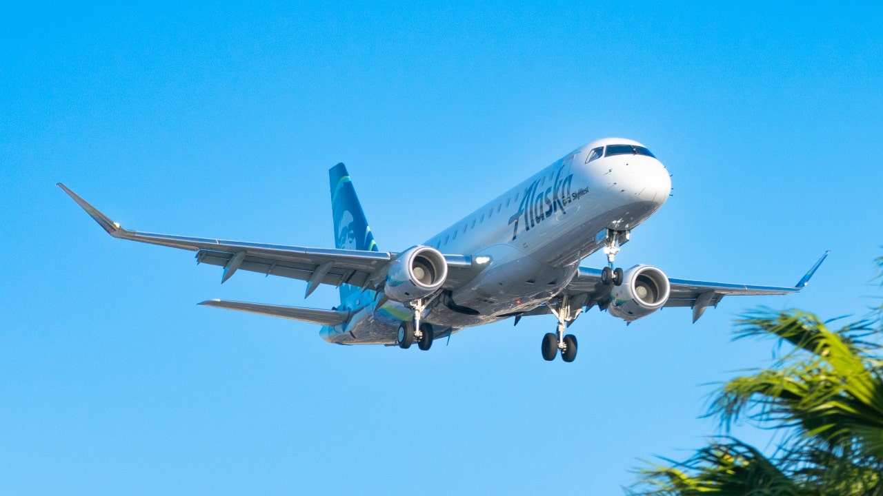 Passenger restrained with zip ties after threatening flight attendant on Alaska Airlines flight