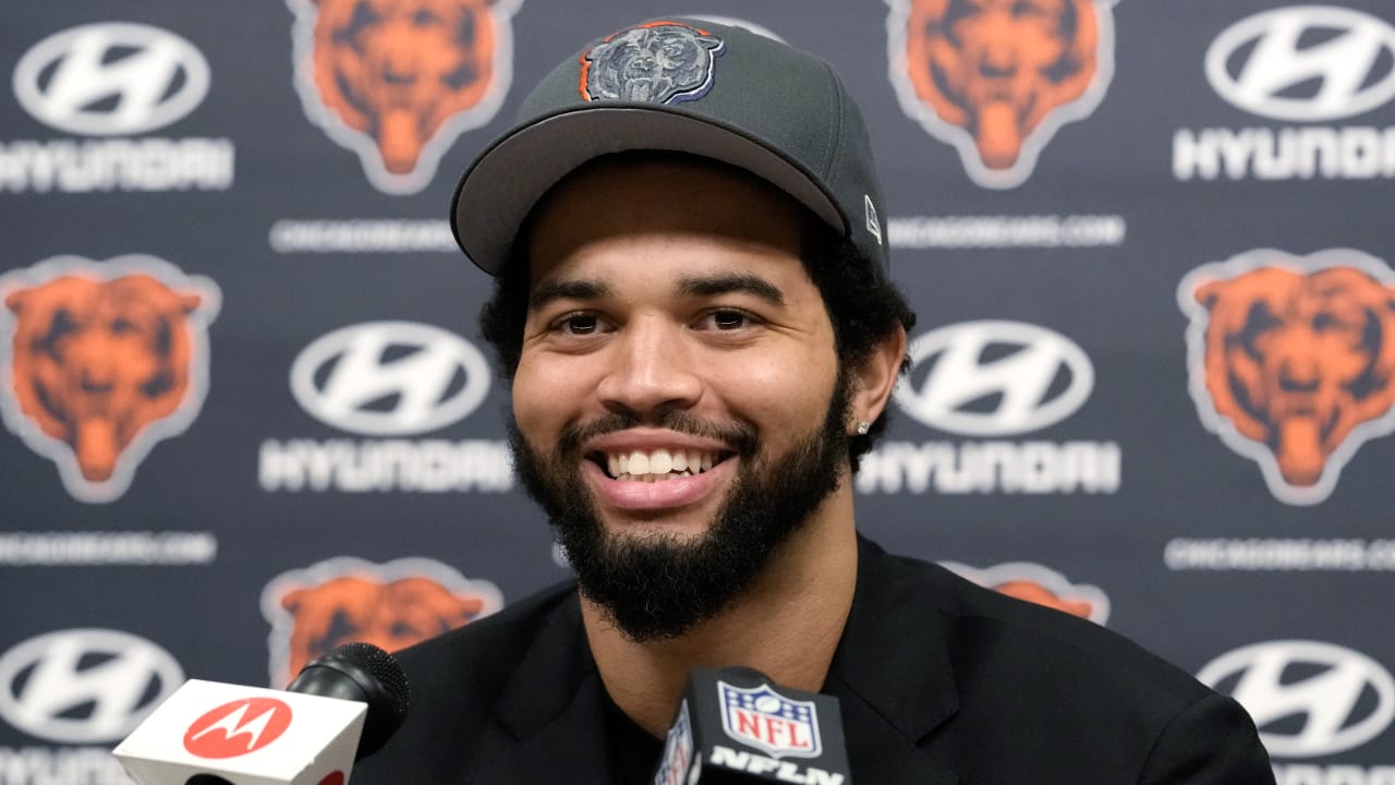 Featured image for Bears Sign No. 1 Pick Caleb Williams to Rookie Contract