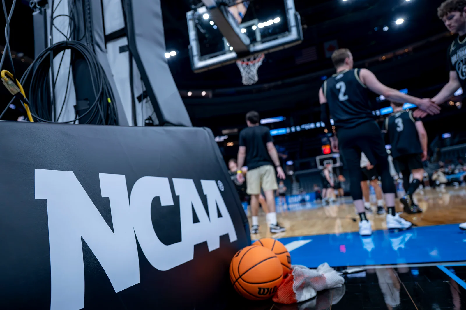 Elite Eight Showdown: Purdue Meets Arizona for a Final Four Bid