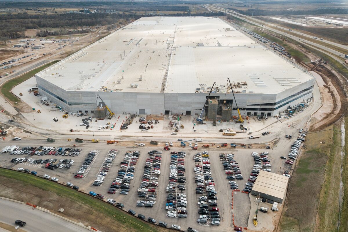 Featured image for "Tesla's Gigafactory Texas Sees 86% Increase in Headcount Under Elon Musk's Leadership"