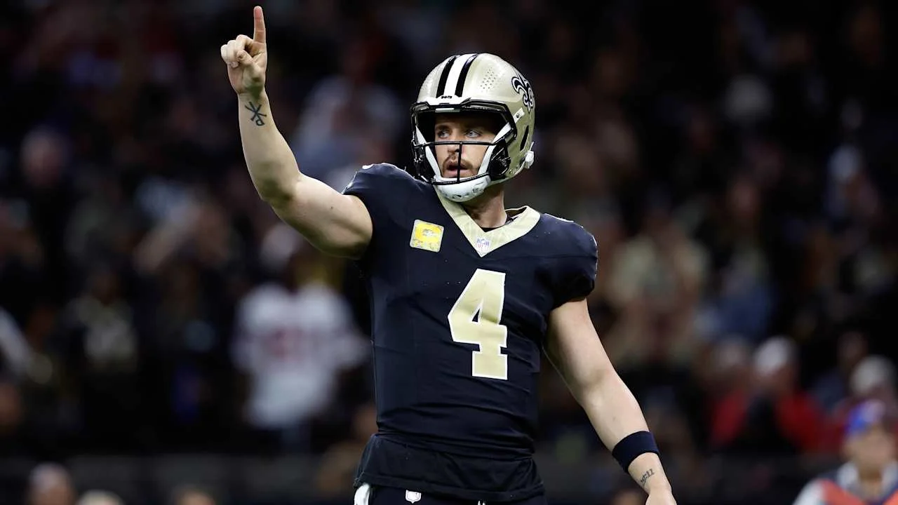 Right-fit push may lure Derek Carr back for 2026 season