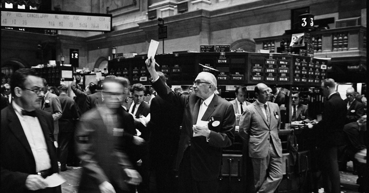 "Bitcoin ETF Prospects and Price Volatility: Navigating the Crypto Market's Future"