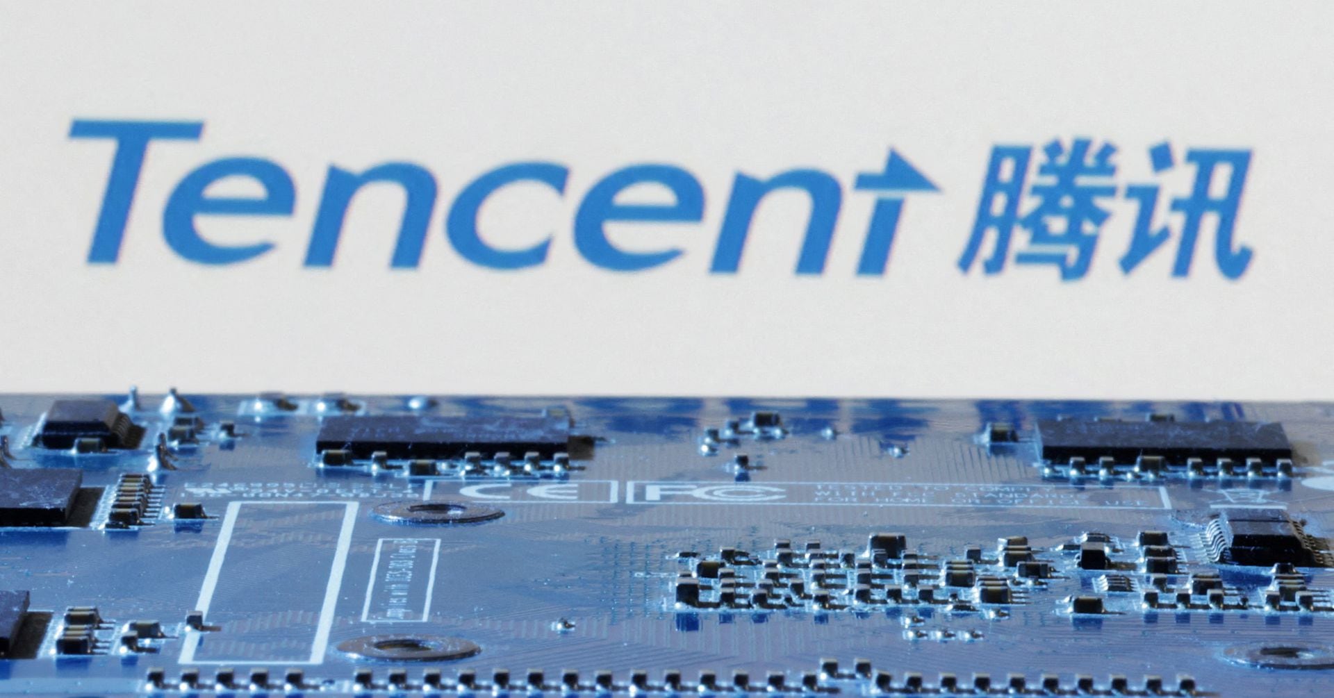 "Tencent Developing Mobile Version of Elden Ring, Inspired by Genshin Impact"