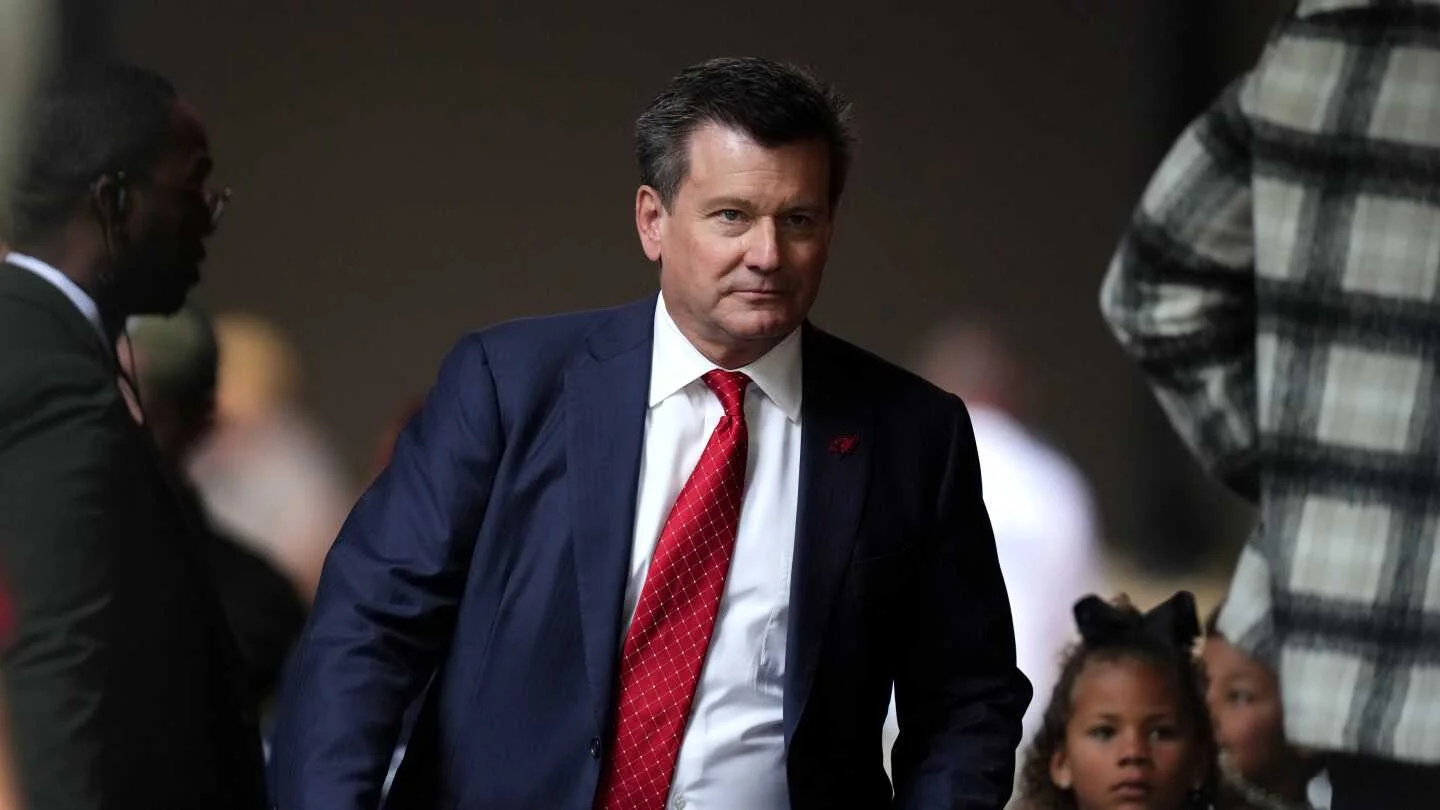 Bidwill defends singular leadership, says he is the Cardinals' president.