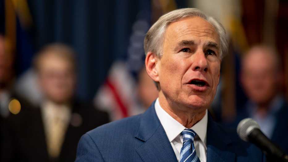 Texas Gov. sends bus of migrants to LA to challenge sanctuary status.