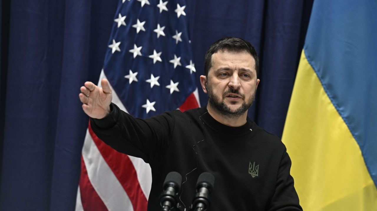 Zelensky Warns Trump: Bad Ukraine Deal Could Make You a 'Loser President'