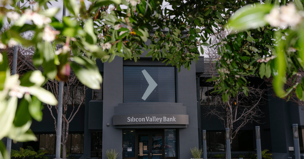Bitcoin's Mixed Fortunes Amidst Banking Crisis and Market Volatility.