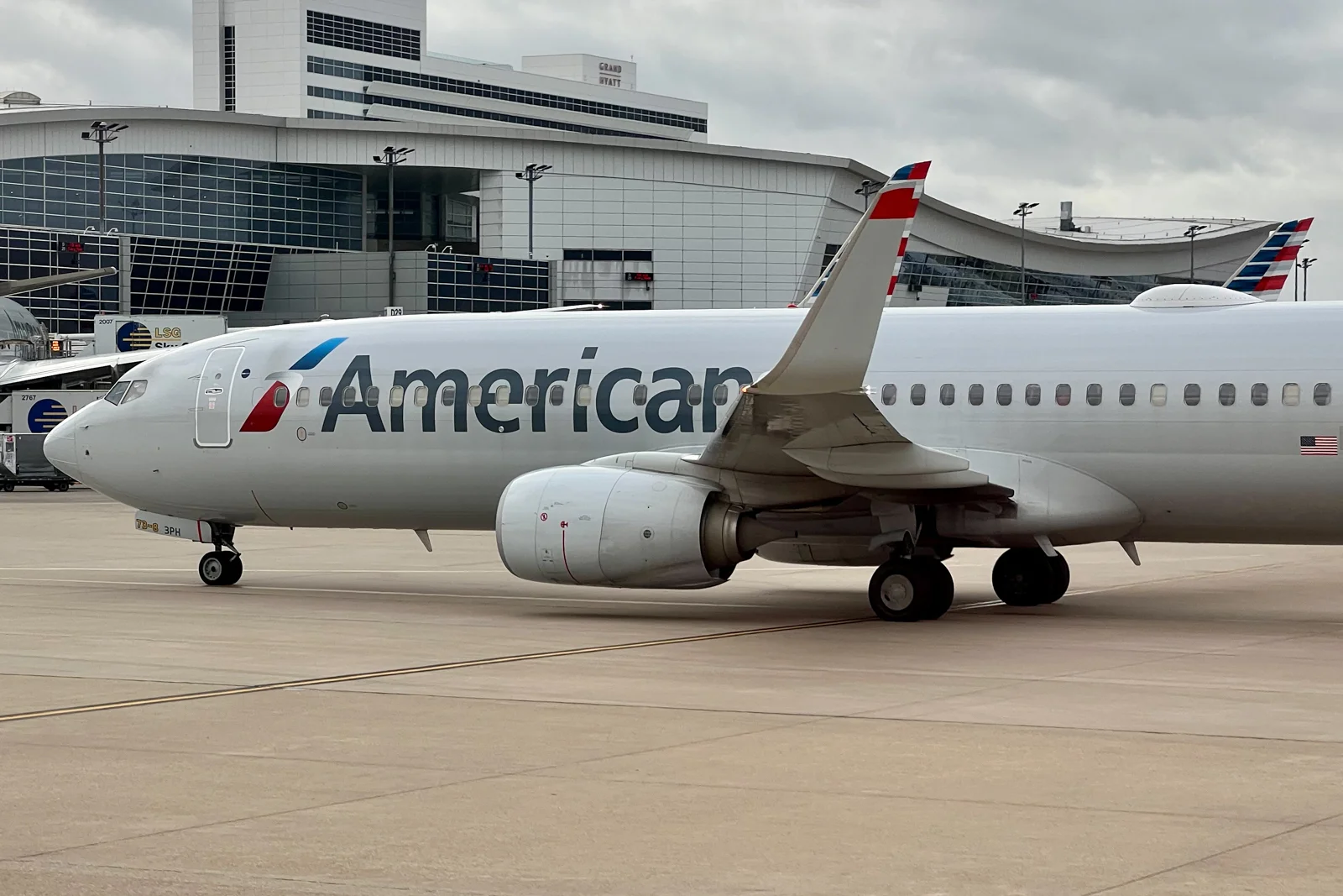Featured image for American Airlines Introduces Tech to Prevent Early Boarding