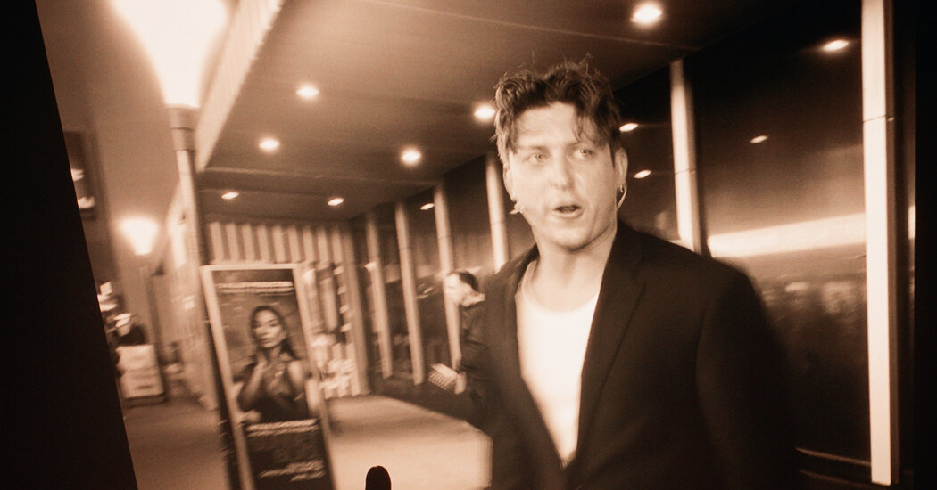 Featured image for Behind the Scenes of 'Sunset Boulevard's' Epic 6-Minute Sequence