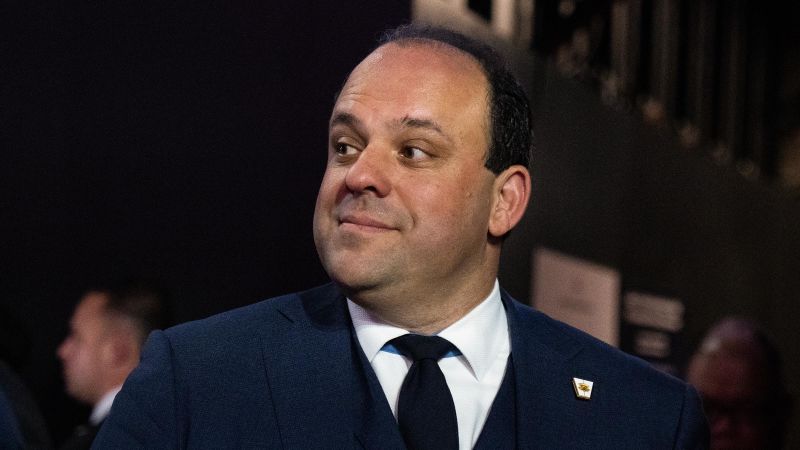 Featured image for Trump Aide Accused of Profiting from Presidential Influence