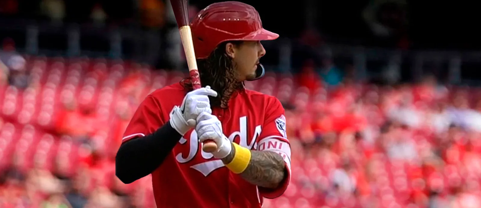 De La Cruz leads Reds to thrilling win over Cardinals.