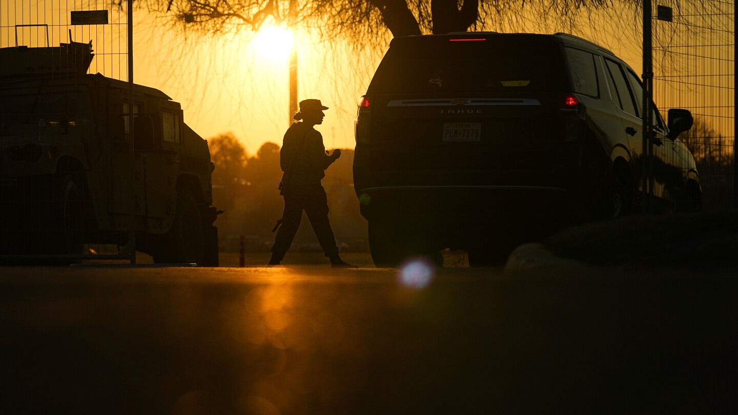 "Texas City's Border Standoff: Navigating State-Federal Clash and Political Frustration"