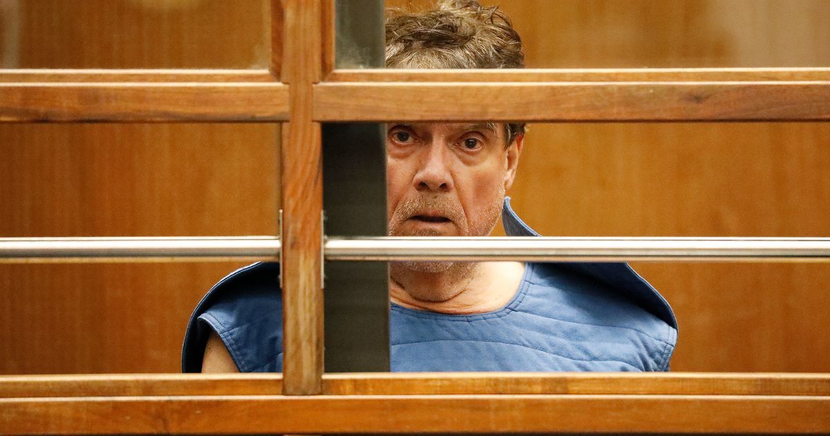 Featured image for Former USC Gynecologist Accused of Sexual Abuse Found Dead at Home