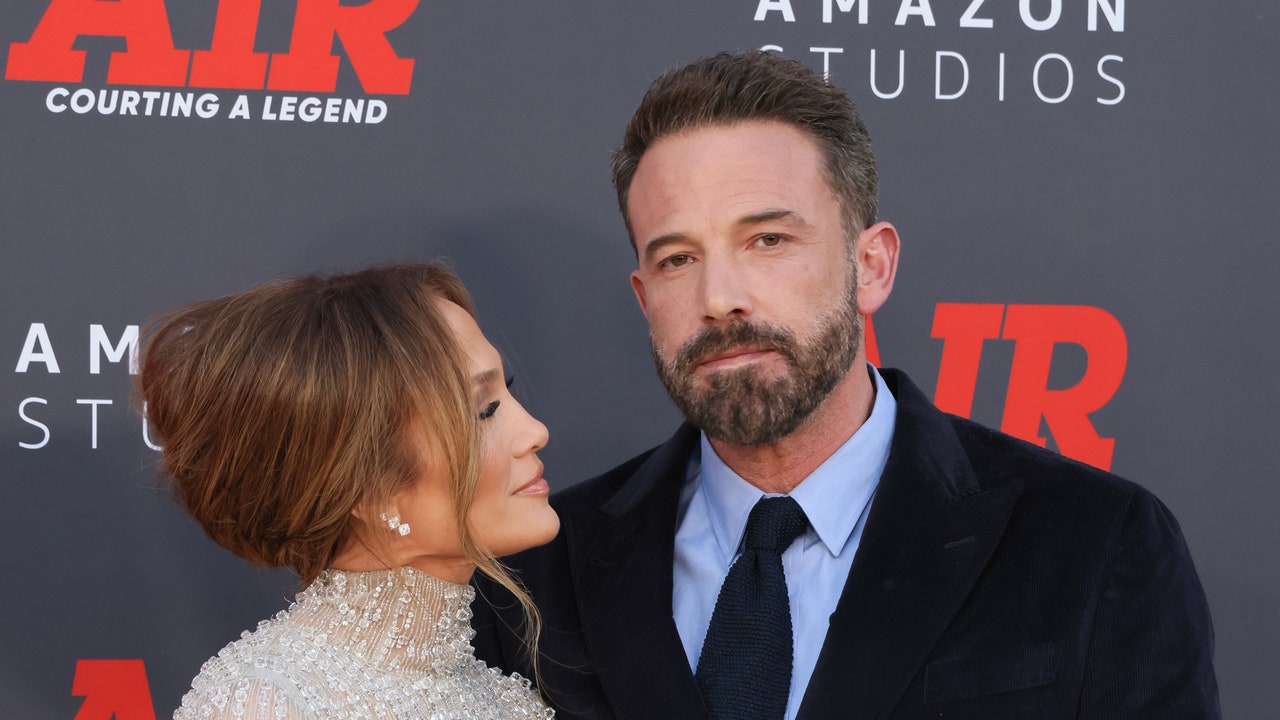Ben Affleck's Door Slamming Video Goes Viral Again.
