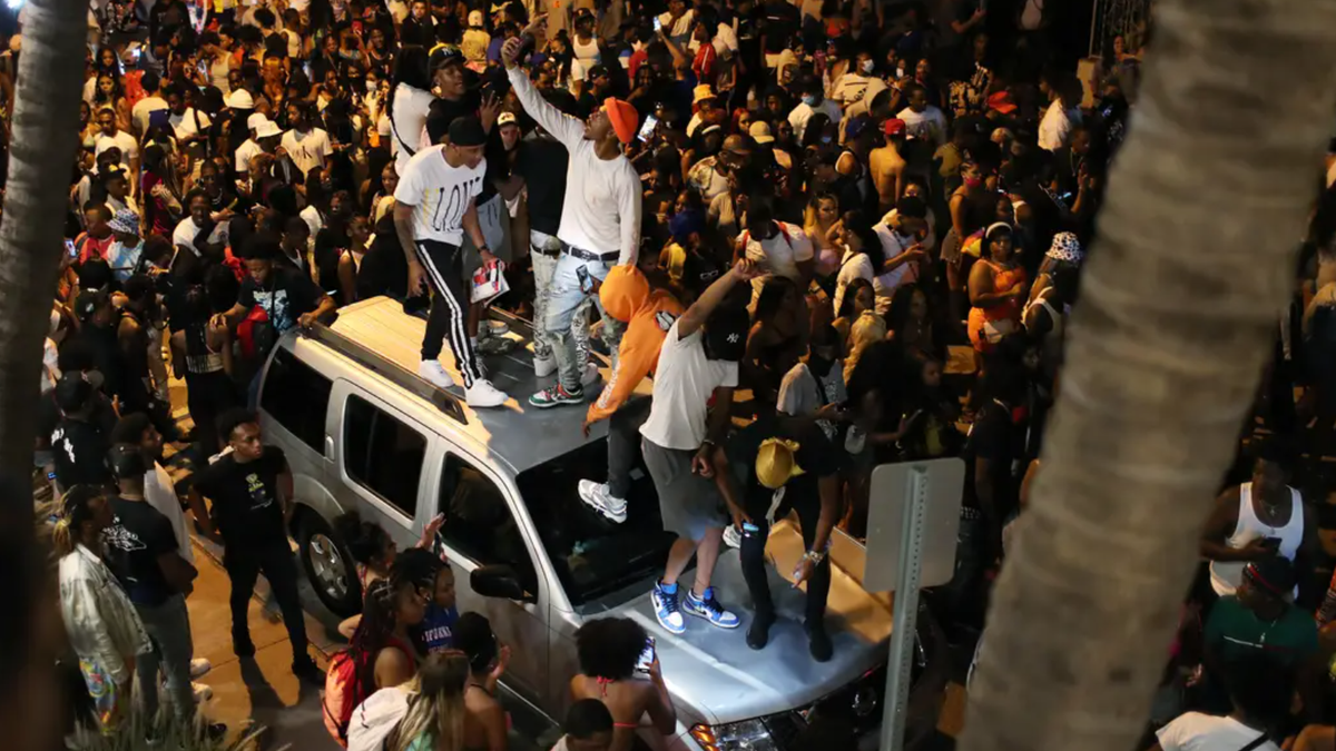 Featured image for "Florida Cities Crack Down on Spring Break Chaos with Parking Fees, Curfews, and Stern Warnings"