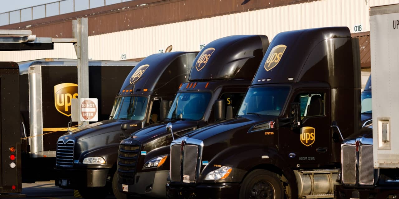 Featured image for UPS Stock Plummets Despite Analyst Upgrades and CEO's Insights on Consumer Shopping Shift.