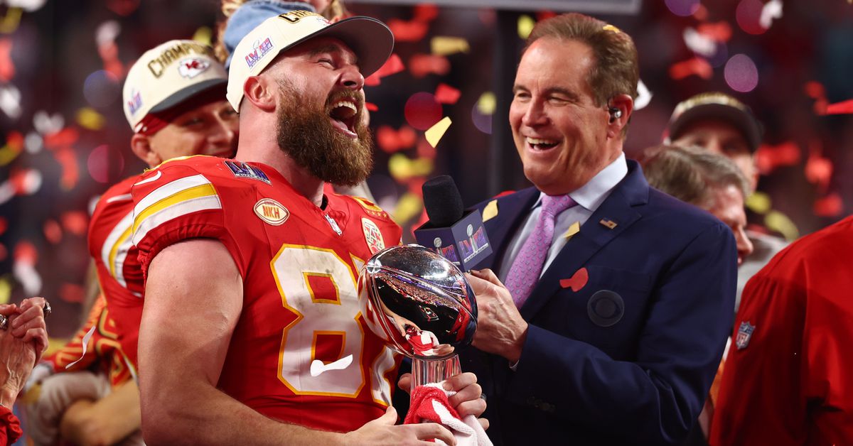 "Revisiting Super Bowl History: Chiefs vs 49ers Rematch and Bonkers Statistics"