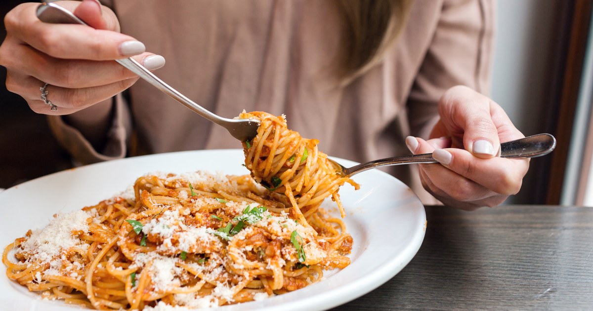 Featured image for The Great Debate: Low-Carb vs Low-Fat Diets for Longevity