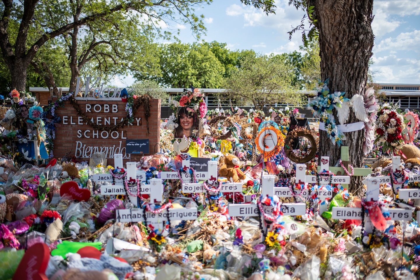 "Uvalde Police Chief Resigns Amid Controversy Over Officers' Response to School Shooting"
