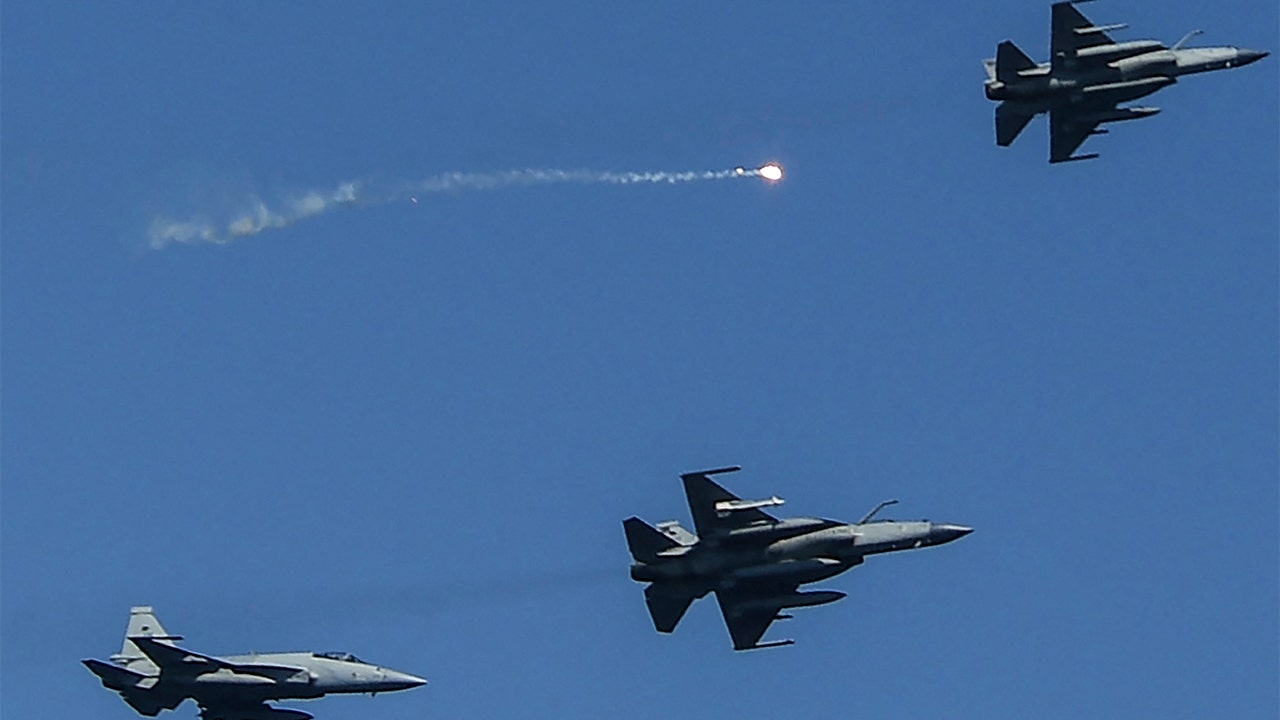 "Pakistan's Retaliatory Strikes on Iranian Terrorists Escalate Middle East Tensions"