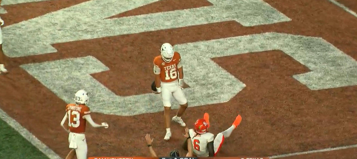 Featured image for Arch Manning Bounces Back with Big Play and Swagger in Texas Win