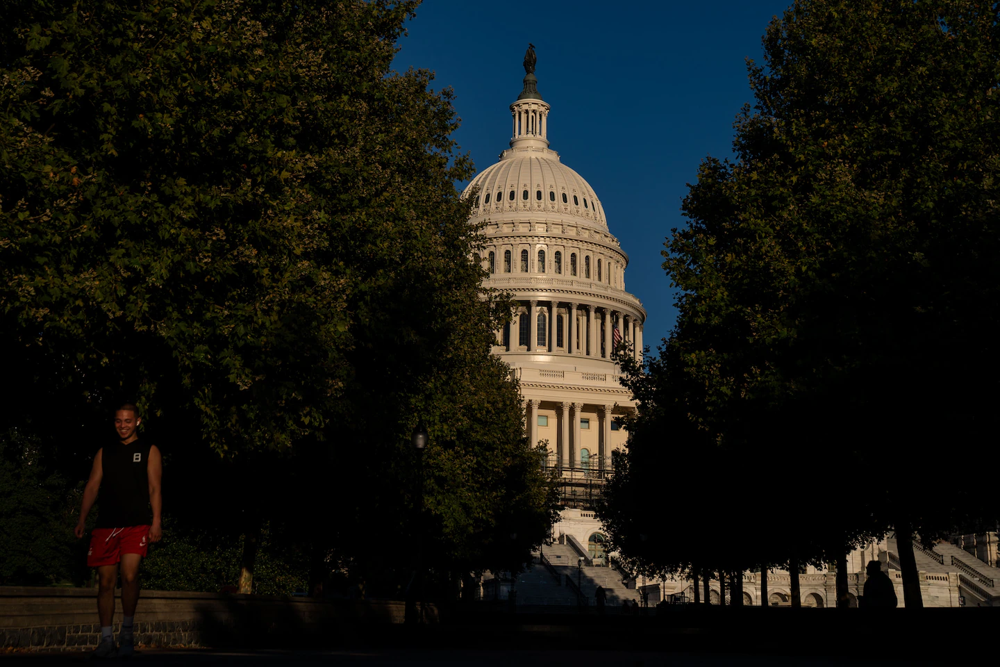 Featured image for Government Shutdown Could Cost U.S. Economy Up to $14 Billion