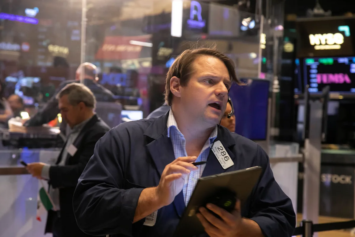 "US Stocks Mixed as Inflation Data Eases"