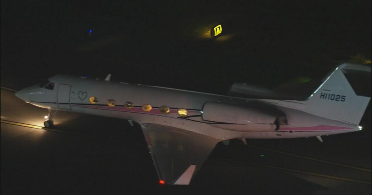 Featured image for Karol G's Private Jet Makes Emergency Landing at Van Nuys Airport