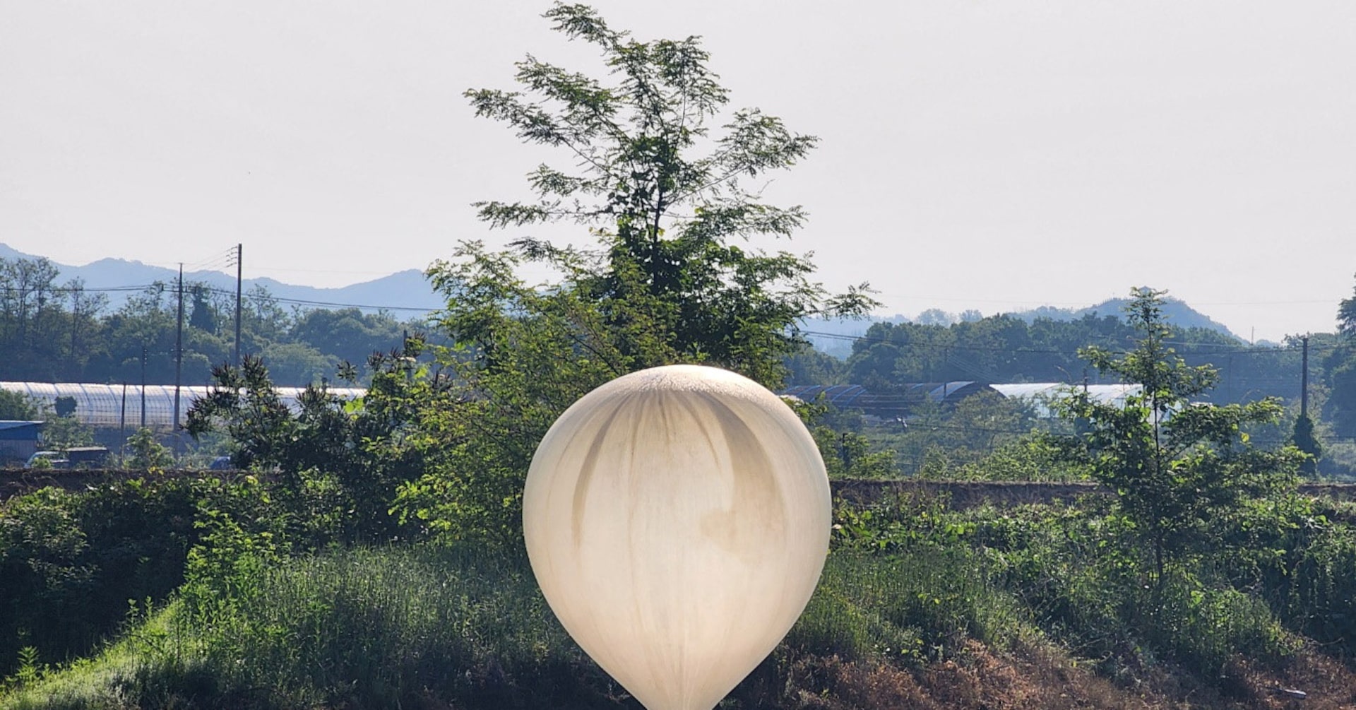 Featured image for North Korea Sends Trash-Filled Balloons to South Korea