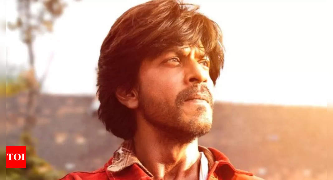 Featured image for "Dunki's Steady Climb: Shah Rukh Khan's Film Surpasses Rs 300 Crore Globally Amidst Praise from Director Hirani"