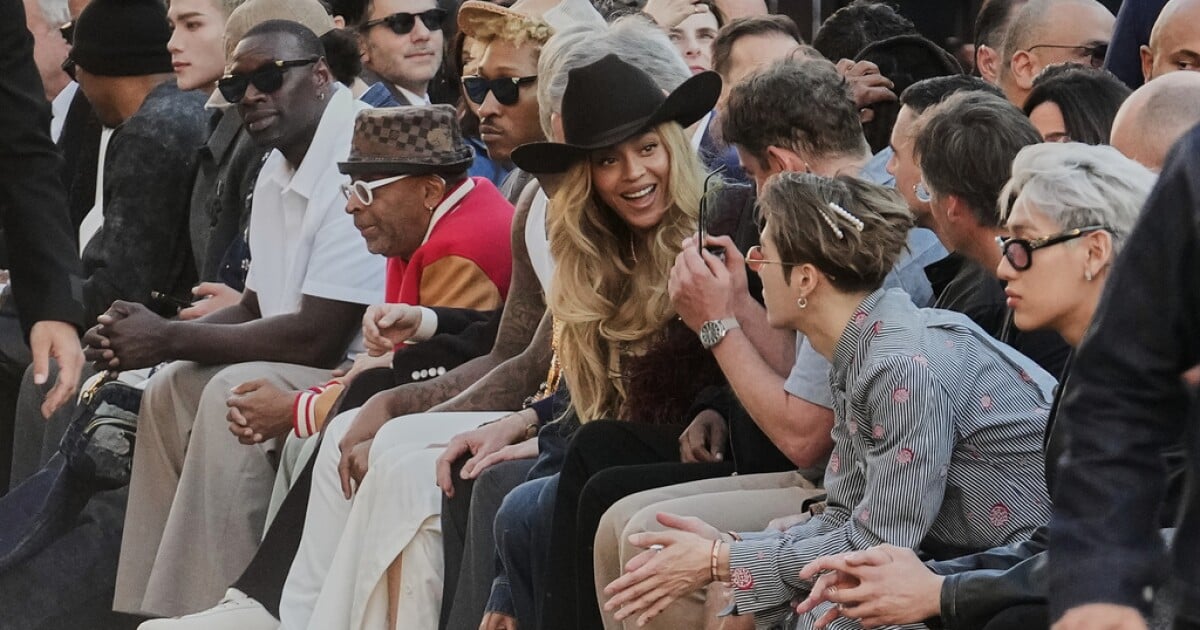 Featured image for Fans Criticize Beyoncé Over Controversial Native American and Historical References