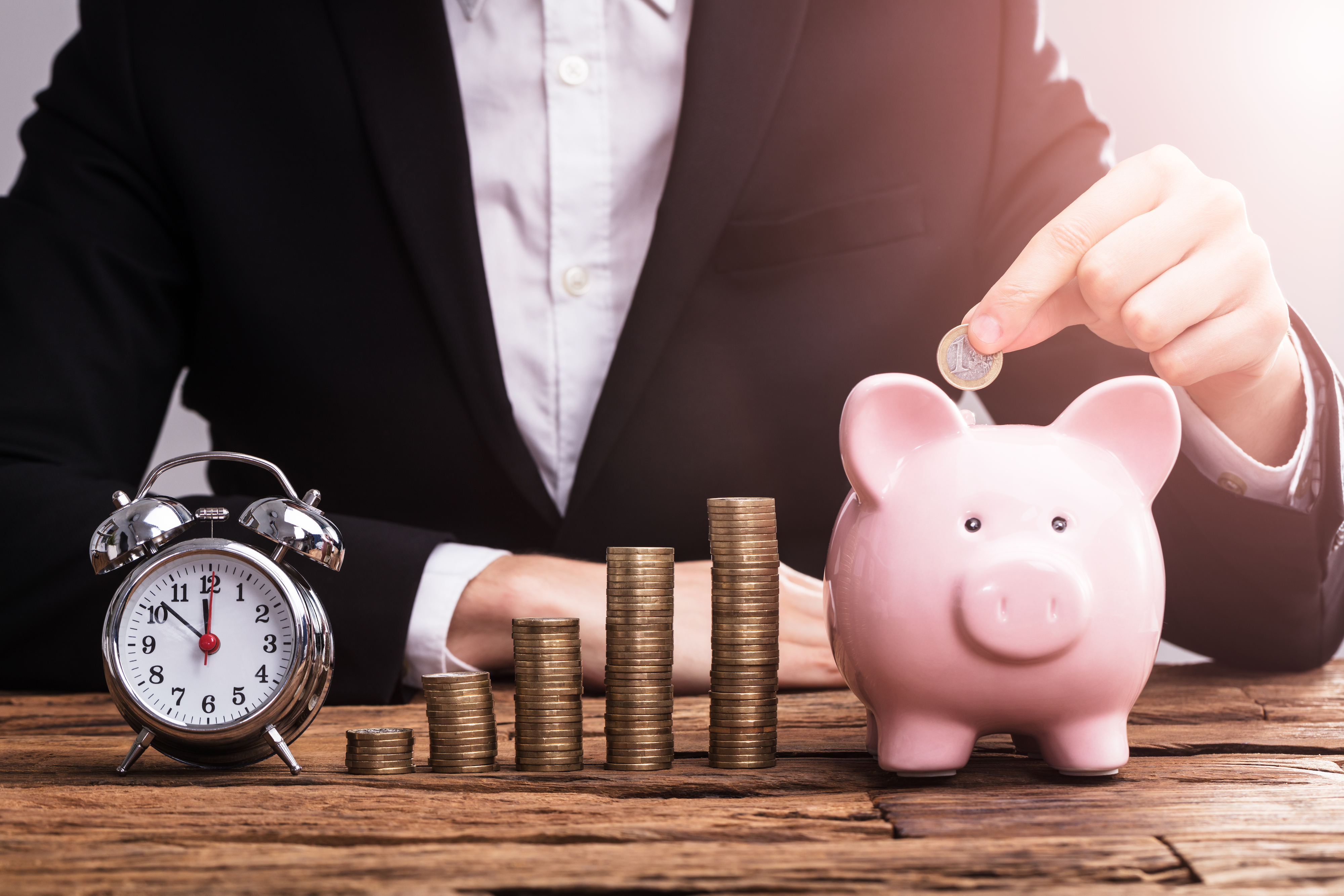 Warren Buffett's Top Index Fund Pick: Turn $350/Month into $903K with AI Stocks