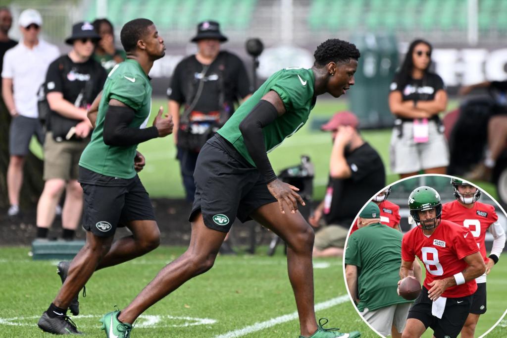 Aaron Rodgers Faces Tough Jets Defense in Training Camp