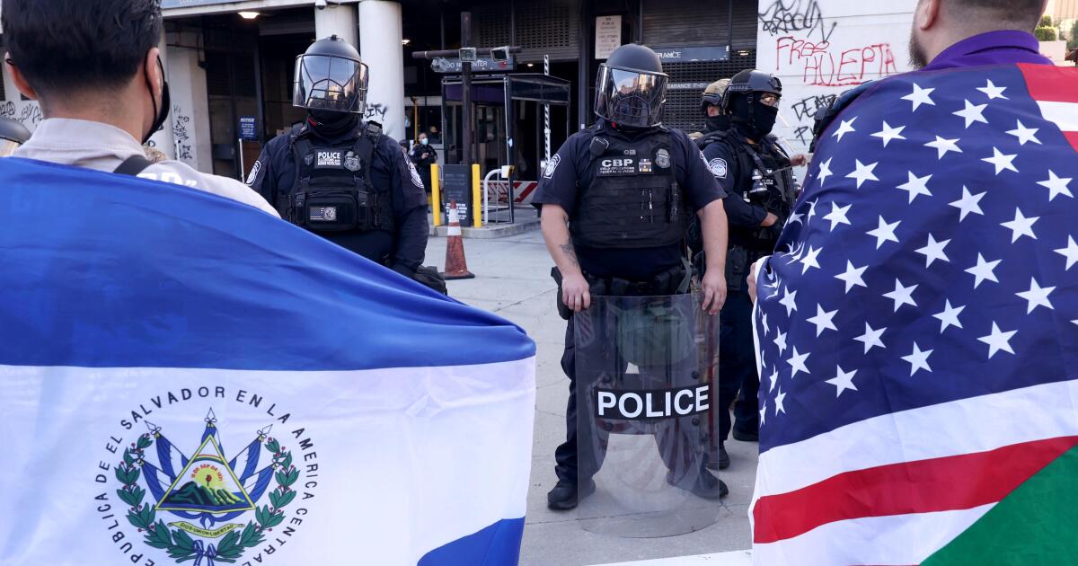 Featured image for Mexican Flags at LA Protests: Symbols of Defiance and Debate