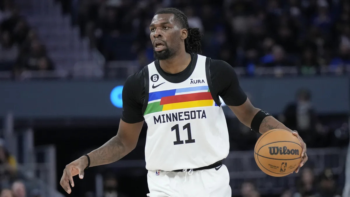 Timberwolves' Naz Reid out with broken wrist.