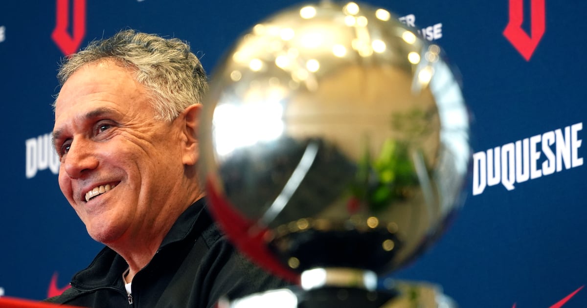 Featured image for "Duquesne's Coach Retirement Spurs March Madness Motivation for NCAA Tournament"