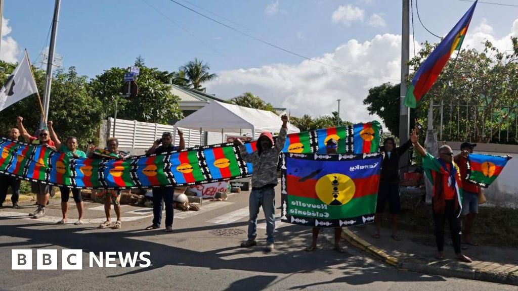 Featured image for Deadly Unrest in New Caledonia Follows Macron's Visit