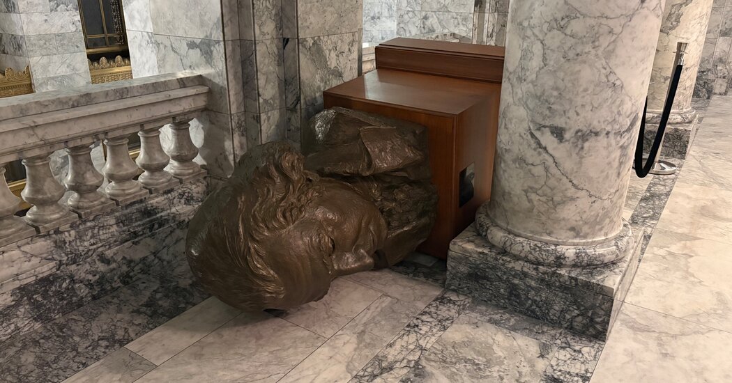 Featured image for Man Causes Damage and Fires Inside Washington State Capitol