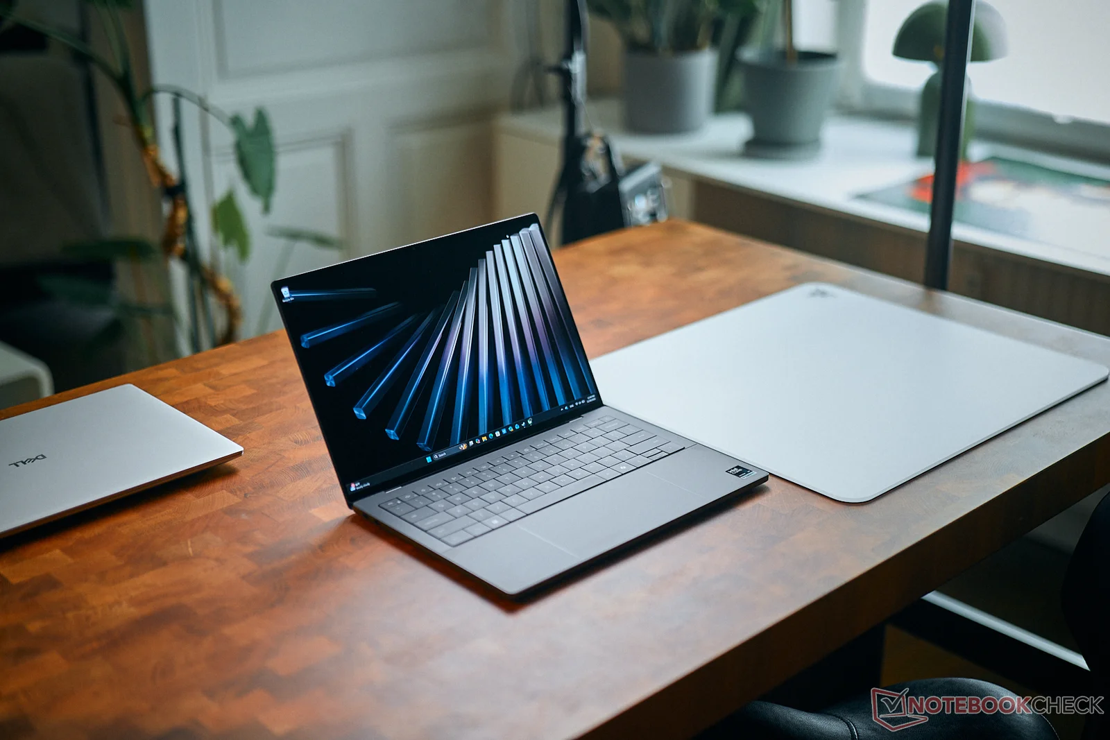 Midrange Dell XPS 14 355: Solid redesign, lighter on graphics than the top option