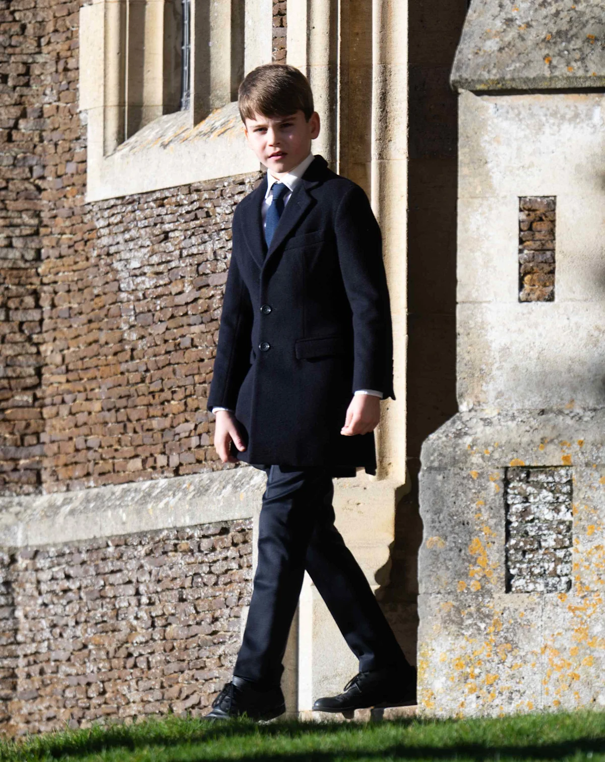 Featured image for Prince Louis Charms in Christmas Morning with Dad William's Chocolate